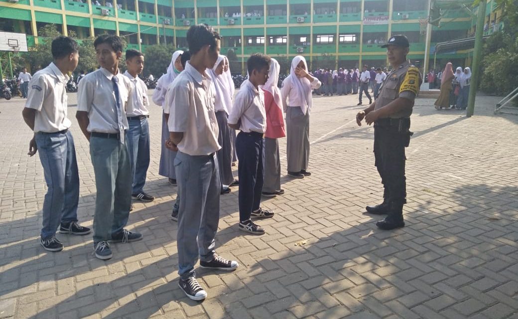 Sampaikan Himbauan Kamtibmas kepada siswa – siswi Pelajar.