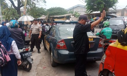 ANTISIPASI TAWURAN UNIT PATROLI 6803 GELAR PENGATURAN BUBARAN PELAJAR SMPN 15 KARAWACI