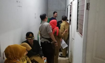 Bhabinkamtibmas Polsek Cipondoh Bersama Lurah Melaksanakan Operasi Yustisi Kependudukan