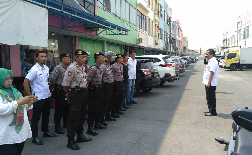 Untuk Pemberian Sp3 ( surat peringatan ke 3) oleh Dinas Pertanahan Kota Tangerang Kepada Pengguna / Pemegang Sertifikat Hak Guna Bangunan HGB Ruko Permata Cimone Polsek Karawaci Berikan Pengawalan