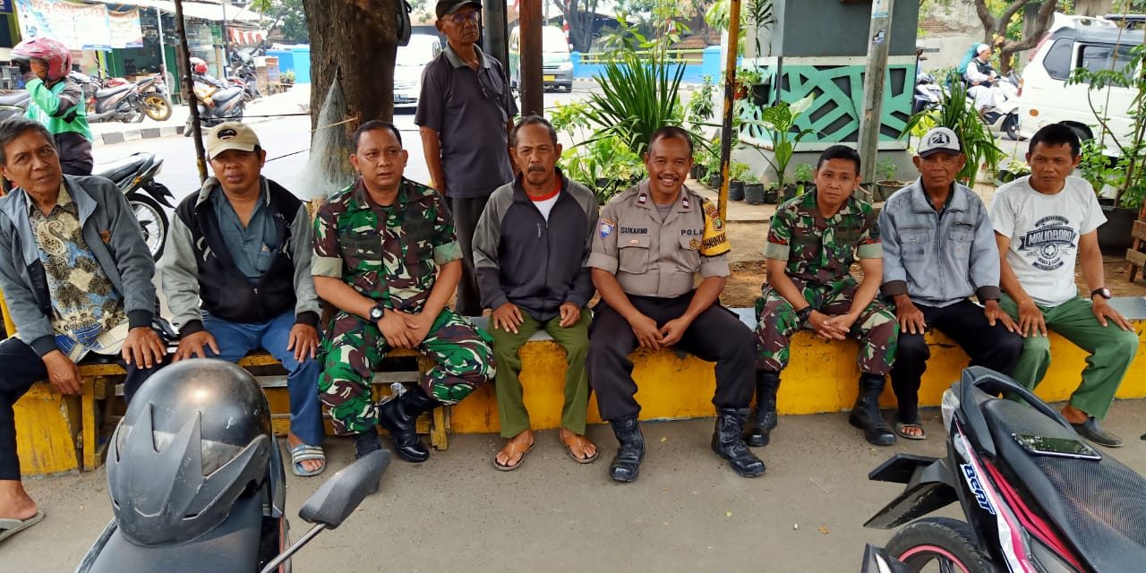 Bhabinkamtibmas Cipondoh Bersilaturahmi Dengan Ketua Opang Cipondah Untuk Wujubkan Suasana Aman dan Kondusif