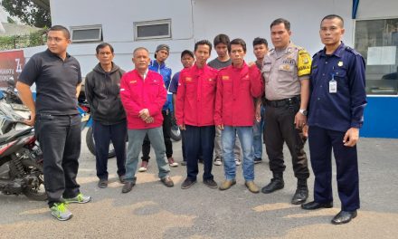 Bhabinkamtibmas Poris Plawad Sambangi Ketua Serikat Buruh KASBI Dalam Rangka Cooling System