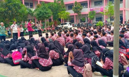 Unit Reskrim Polsek Jatiuwung Lakukan Penyuluhan Bahaya Narkoba di SMK YAPINKTEK