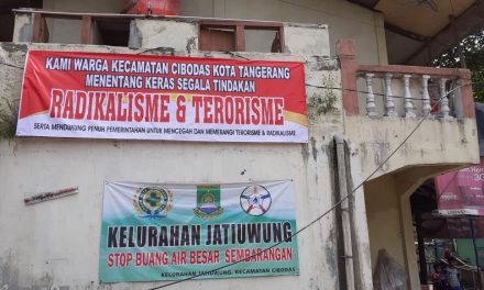 Spanduk Menolak Radikalisme dan Terorisme Banyak Terpasang Kampung Jatiuwung