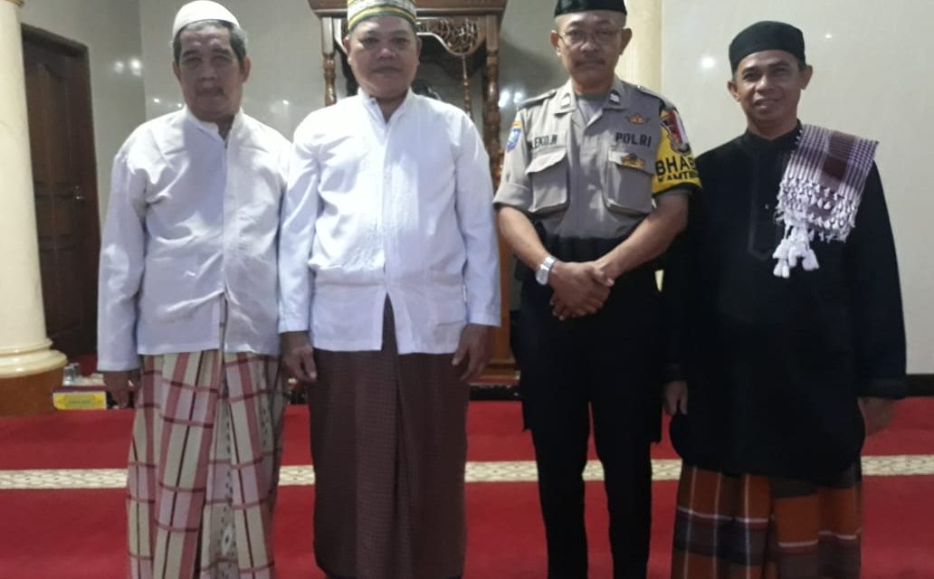 BHABINKAMTIBMAS SUDIMARA BARAT AIPTU WAHYONO EKO MELAKSANAKAN GIAT SHOLAT SUBUH KELILING