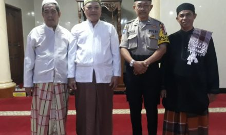 BHABINKAMTIBMAS SUDIMARA BARAT AIPTU WAHYONO EKO MELAKSANAKAN GIAT SHOLAT SUBUH KELILING