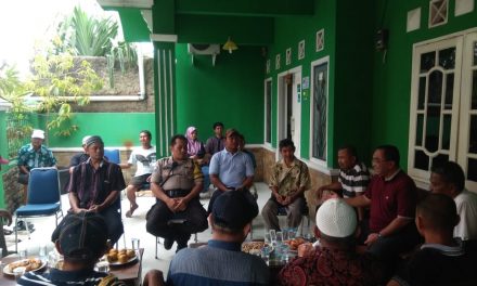 AIPTU EXWANTO Penuhi Undangan silaturahmi dengan Tokoh masyarakat  Kelurahan Porisgaga Bapak H. Iskandar S Ag