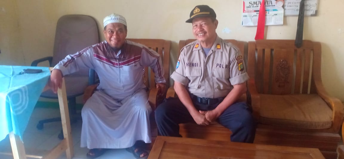 Kanit Binmas AKP HENDI.S berkunjung dan bersilahturahmi kepada Ketua Yayasan AL Ayaniah Batu Ceper