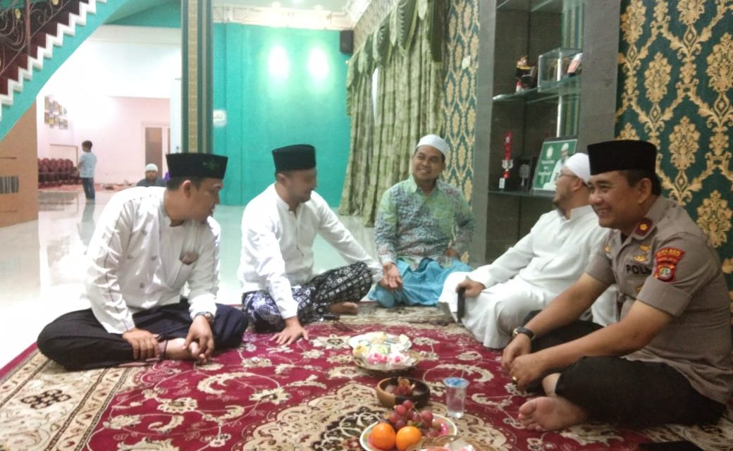 Kapolsek Batu Ceper melaksanakan Kegiatan Cooling System sambang Toga/Tomas Ustadz KH. ULIL ABSORT