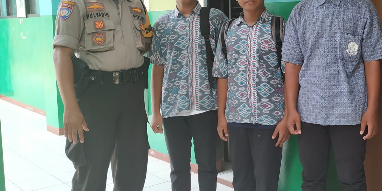 Dengan Sambang Kamtibmas Ke Sekolah, Bhabinkamtibmas Polsek Cipondoh Ciptakan Suasana Aman