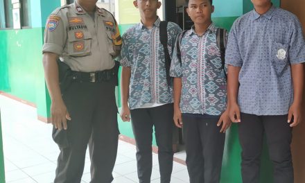 Dengan Sambang Kamtibmas Ke Sekolah, Bhabinkamtibmas Polsek Cipondoh Ciptakan Suasana Aman