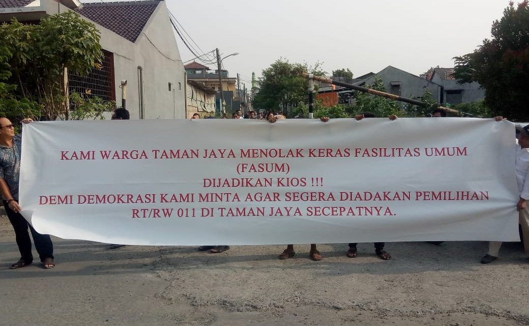 Anggota Polsek Cipondoh Berikan Pengamanan Warga Perumahan Taman Jaya