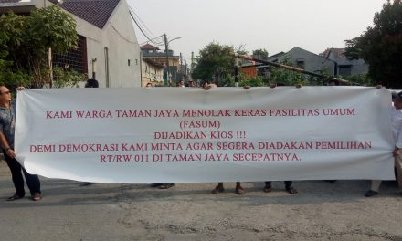 Anggota Polsek Cipondoh Berikan Pengamanan Warga Perumahan Taman Jaya