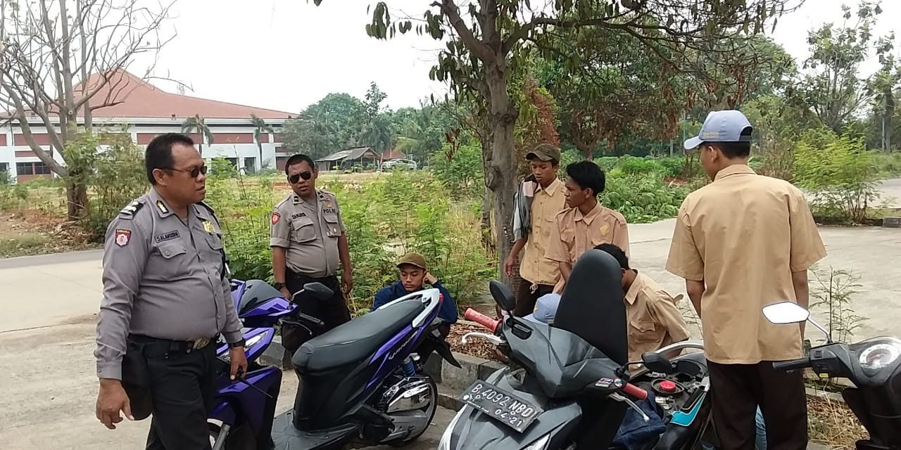 Patroli Dialogis Samapta Polsek Neglasari, Aiptu Salamudin Himbau Para Pelajar