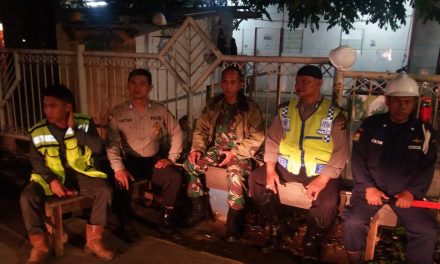 Antisipasi Kejahatan Malam Hari, Samapta Polsek Neglasari Sisir Lingkungan Perumahan