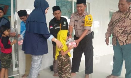 Polisi Peduli, Binmas Kedaung Baru Bersama Risma Al Barkah Santuni Anak Yatim