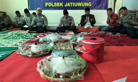 Mempererat Solidaritas, Kapolsek Jatiuwung Adakan Tasyakuran Rayakan Ulang Tahun Anggotnya