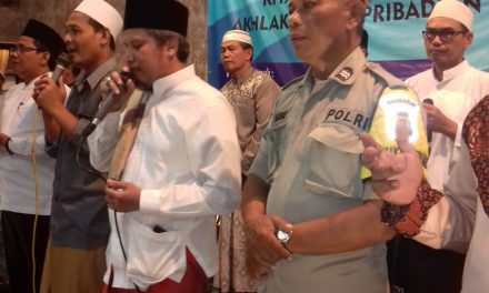 Dalam Melaksanakan Tugas Pengamanan Aiptu Darmawan Hadiri Kegiatan Peringatan Maulid Nabi Muhammad SAW Di Mesjid Al-muhajirin Kampung Galesong Margasari Karawaci Tangerang