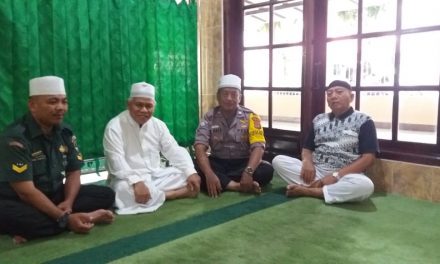 Jalin Kebersamaan Bhabinkamtibmas Cimone Jaya Aiptu M. Rais SH Dan Babinsa Sertu H. Buwang Silahturahmi Majlis Taqlim Al quba