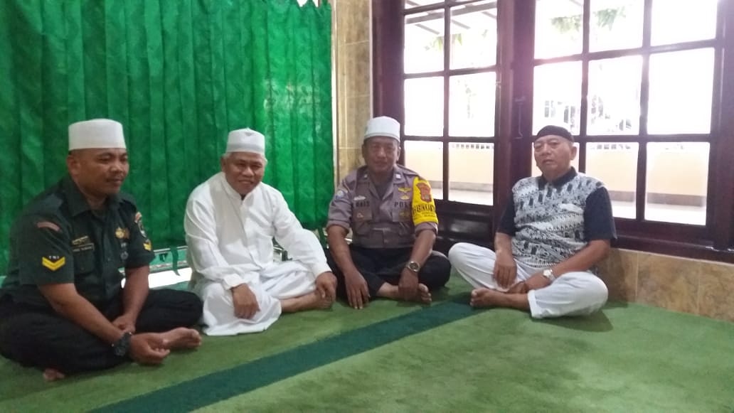 Jalin Kebersamaan Bhabinkamtibmas Cimone Jaya Aiptu M. Rais SH Dan Babinsa Sertu H. Buwang Silahturahmi Majlis Taqlim Al quba