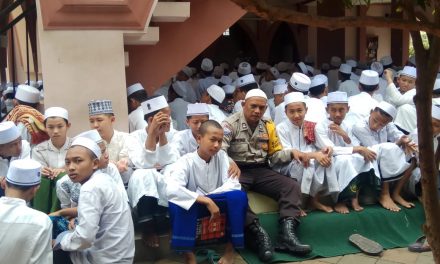 Kunjungi Pondok Pesantren Aiptu Supriyadi Jaga Kedekatan Dengan Para Santri