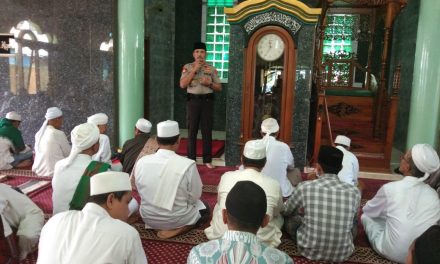 Kapolsek Batu Ceper KOMPOL WAHYUDI.SH melaksanakan Jum’at keliling bersama warga masyarakat dan anggota personil POLRI