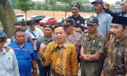 Kunjungan Kerja Komisi 1 DPRD Kota Tangerang ke Warga RW 06 Jatake, Wakapolsek Jatiuwung Dampingi Para Anggota Dewan