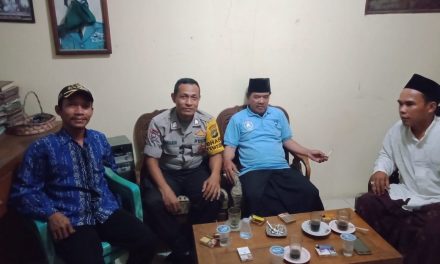 Sambangi Tokoh Masyarakat, Bripka Marhadi Sampaikan Pesan Kamtibmas