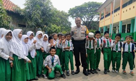 Laksanakan Program Polkiss Bhabinkamtibmas Panunggangan Kunjungi Sekolah MI Al Mubarok