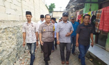 Kapolsek Cipondoh Beserta Jajaran dan Unsur 3 Pilar Laksanakan Takziah Kepada Seorang Pedagang Yang Meninggal di Sipon