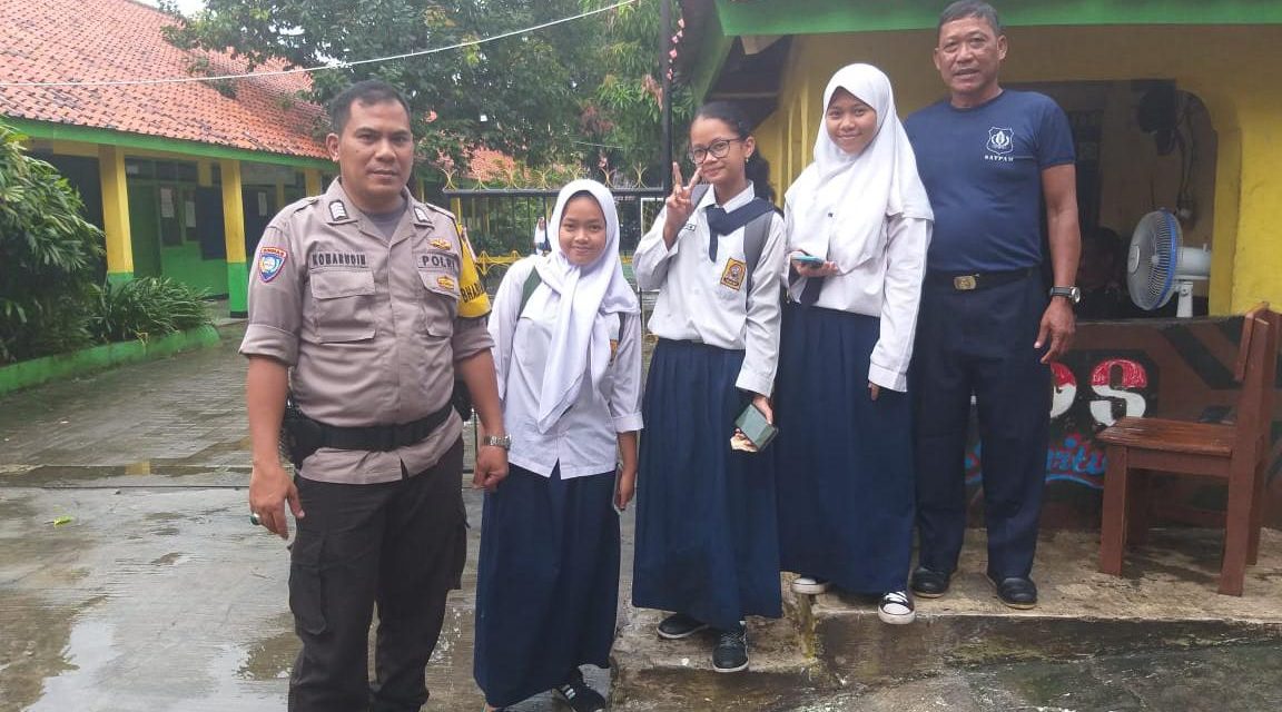 Laksanakan Program Polkis, Bhabinkamtibmas Poris Plawad Kunjungi Sekolah SMK Waskita Madya