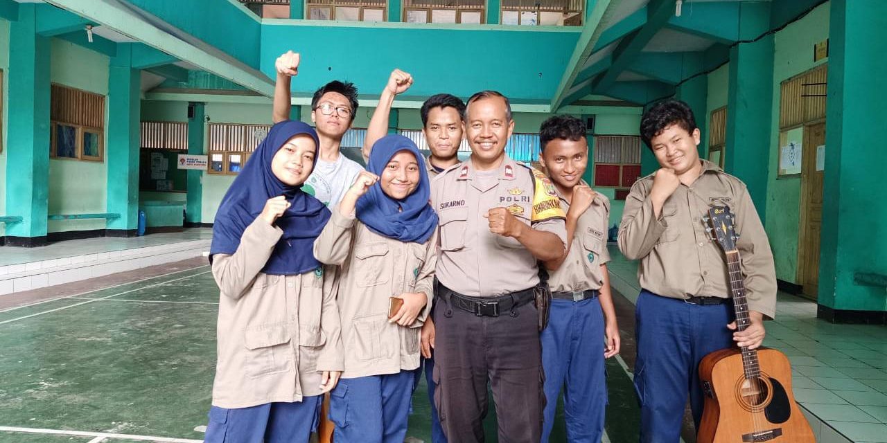 Sambang Polkiss dan Cooling System, Bhabinkamtibmas Cipondoh Kunjungi Sekolah SMK Muhammadiyah 1 Cipondoh