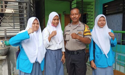 Sambang Ke Sekolah, Bhabinkamtibmas Ciptakan Suasana Aman