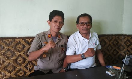 Jalin Komunikasi Yang Baik Wakapolsek Karawaci AKP Nurjaya SH Koordinasi Tokoh Masyarakat Taman Pabuaran