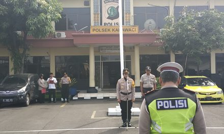 Kapolsek Karawaci AKP Yulies Andri Pratiwi S.IK Pimpin Apel Gelar Pasukan Pengamanan  Operasi Lilin 2019