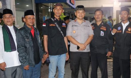 Kapolsek Cipondoh Sambangi Tokoh Masyarakat Ormas BPPKB Banten di Kel. Poris Plawad