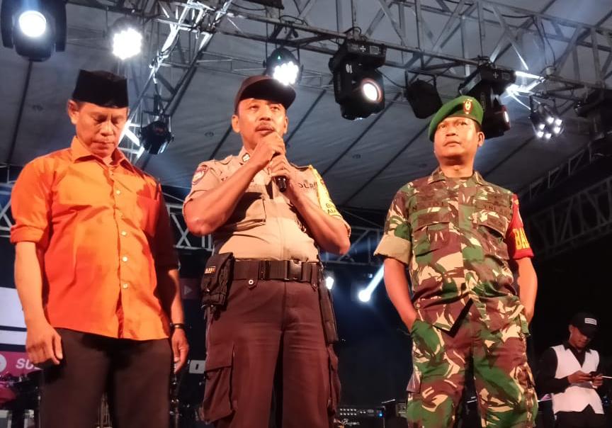 Wujud Sinergitas Polri dan TNI Laksanakan Pengamanan Pesta Perkawinan Warga dan Hiburan Dangdut SK di Kel. Kunciran Indah