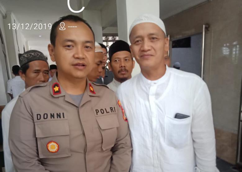 Kapolsek Cipondoh Sambangi Tokoh Masyarakat Kec. Pinang Usai Jumling Shalat Jum’at Keliling di Masjid Al Itihad