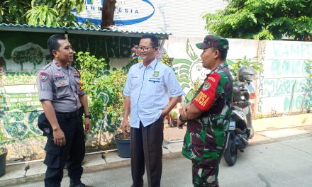 BHABINKAMTIBMAS KEL.KEBON BESAR SAMBANG SILATURRAHMI DENGAN TOKOH MASYARAKAT