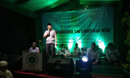 Kapolsek Cipondoh Hadiri Undangan Haflah Maulidur Rosul SAW dan Santunan Anak Yatim di Majlis Assyafi’iyah Cipondoh