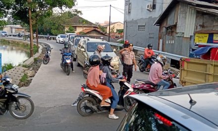 Antisipasi Kemacetan Petang Hari, Unit Samapta Polsek Neglasari Gatur Lalin