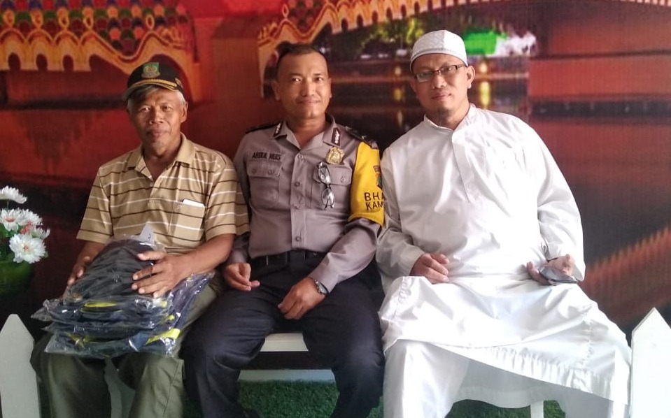 Bhabinkamtibmas Kel. Ketapang Polsek Cipondoh, Aipda Abdul Muis Sambangi Tokoh Agama di RW.08 Kel. Ketapang