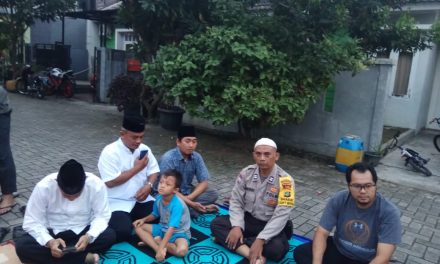 Jalin Silaturahmi Dengan Para Tokoh,  Bhabinkamtibmas  Kel. Cipete Polsek Cipondoh Laksanakan Door To Door System kepada Tokoh Masyarakat dan Tokoh Agama