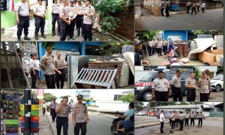 Waka Polres Metro Tangerang Kota Tinjau Posko Banjir di Teluknaga