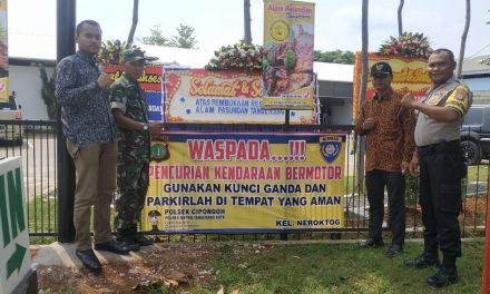 Cegah Pencurian Kendaraan, Bripka Sutrisno Pasang Spanduk Himbauan