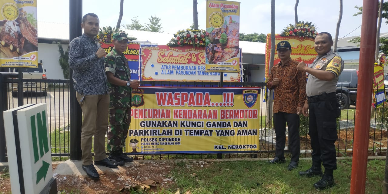 Cegah Pencurian Kendaraan, Bripka Sutrisno Pasang Spanduk Himbauan