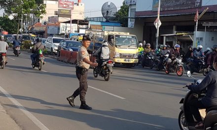 Gatur Lalin sore, Cegah Kemacetan Kepulangan Aktifitas Warga di Jl. Kh. Hasyim Ashari. TL Banjar Wijaya