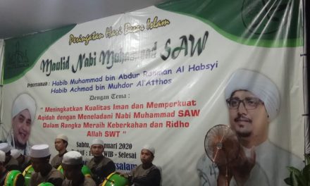 Berikan Rasa Aman, Bhabinkamtibmas Polsek Cipondoh  Amankan Peringatan Maulid Nabi Muhammad SAW di Cluster Gressia Banjar Wijaya Mushola Baitussalam