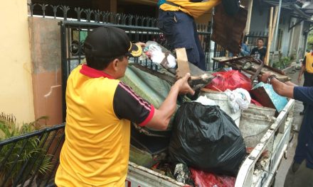 Unsur terkait 3 Pilar Bakti sosial bersih-bersih kampung pasca banjir  di Batu Ceper