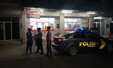 Kunjungi Minimarket Anggota Samapta Polsek Cipondoh Meminta Waspada Terjadinya Perampokan Malam Hari